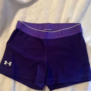 Women’s XS UA spandex shorts